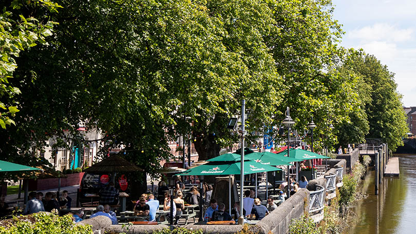 Limerick Outdoor Dinning. Photo: Alan Place